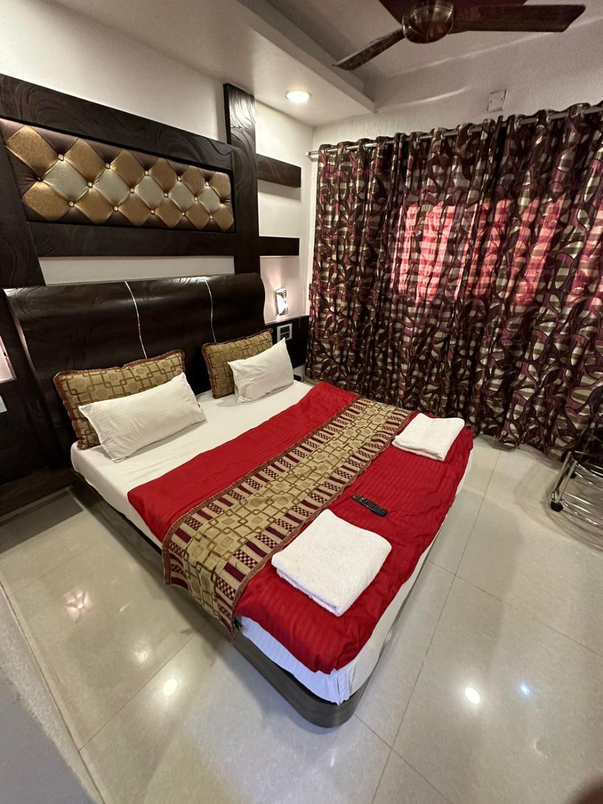 Js Excellency Hotel Mahabaleshwar Exterior photo